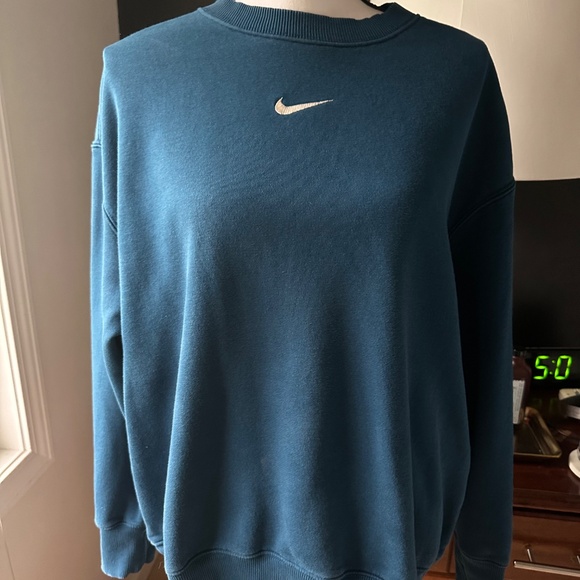Nike Crew Neck Sweatshirt - SIze M - Picture 4 of 8